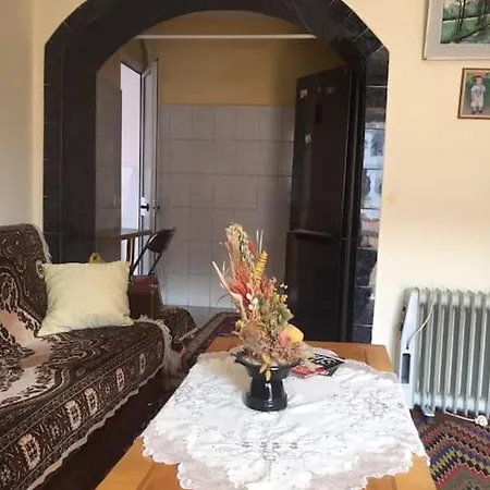 Mollys 1 Daire Pogradaş
